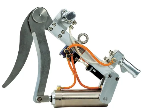 Clește pneumatic de stern EFA Z 10 D