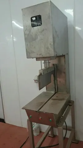 Ghilotină pentru despicat capete — fotografia 3