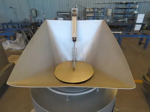 Buncăr pentru organe cu capac pneumatic